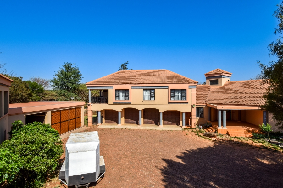 6 Bedroom Property for Sale in Olympus AH Gauteng