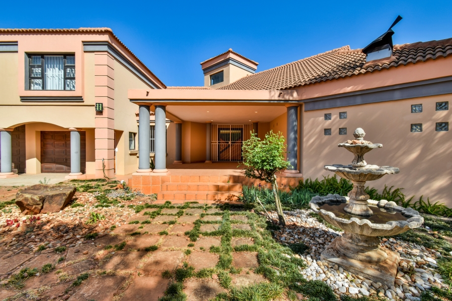 6 Bedroom Property for Sale in Olympus AH Gauteng