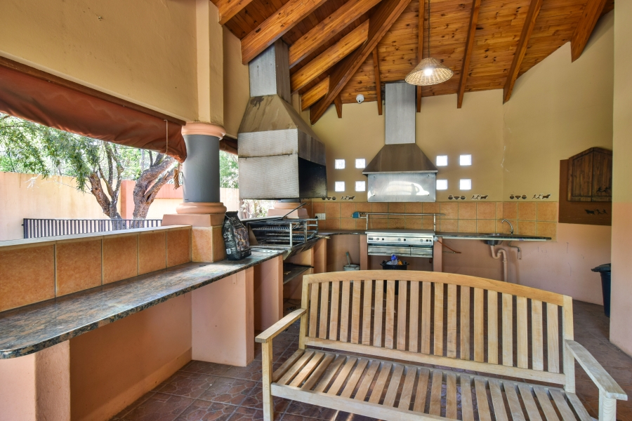 6 Bedroom Property for Sale in Olympus AH Gauteng