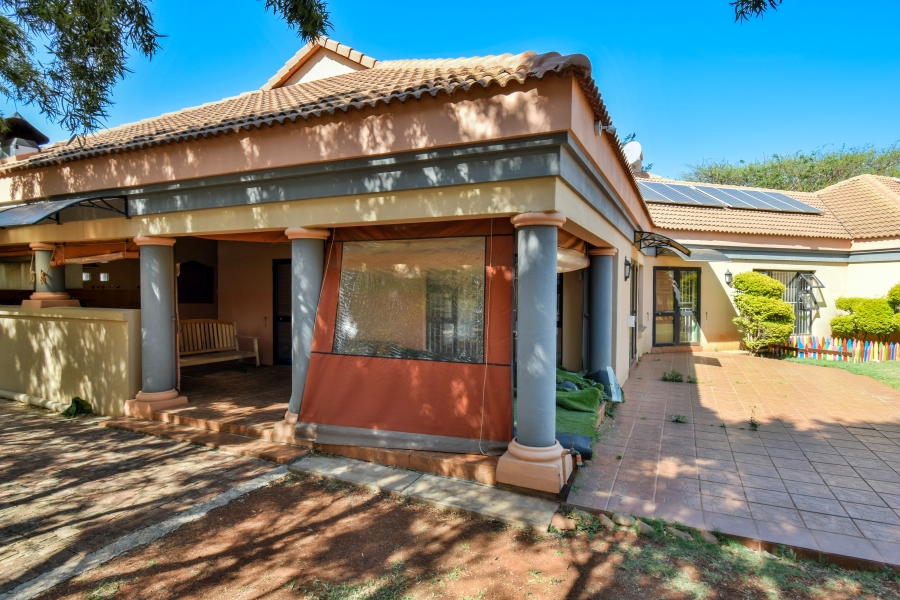 6 Bedroom Property for Sale in Olympus AH Gauteng