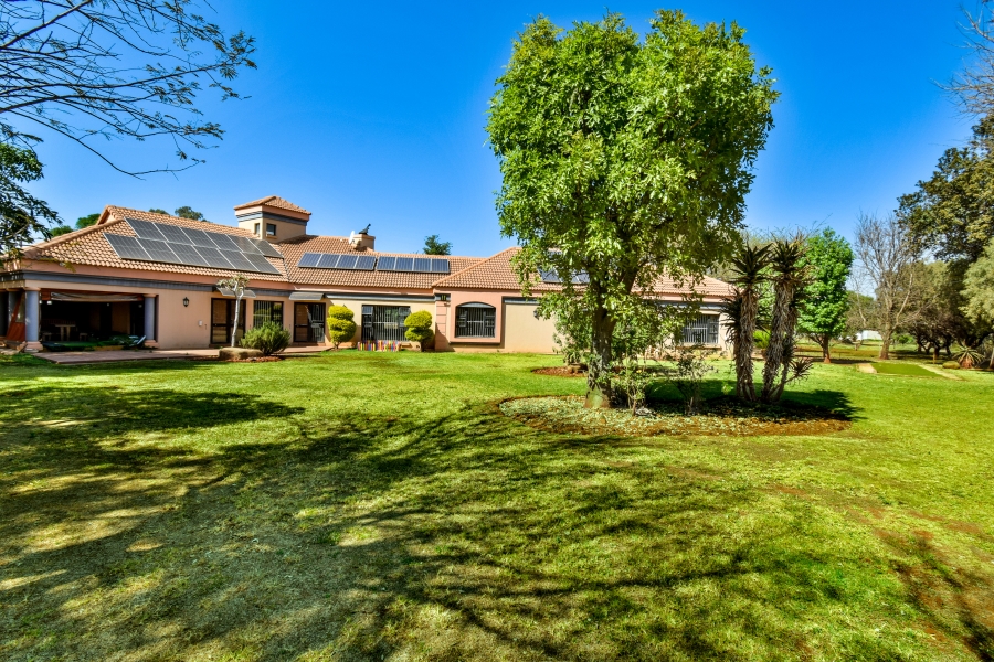 6 Bedroom Property for Sale in Olympus AH Gauteng