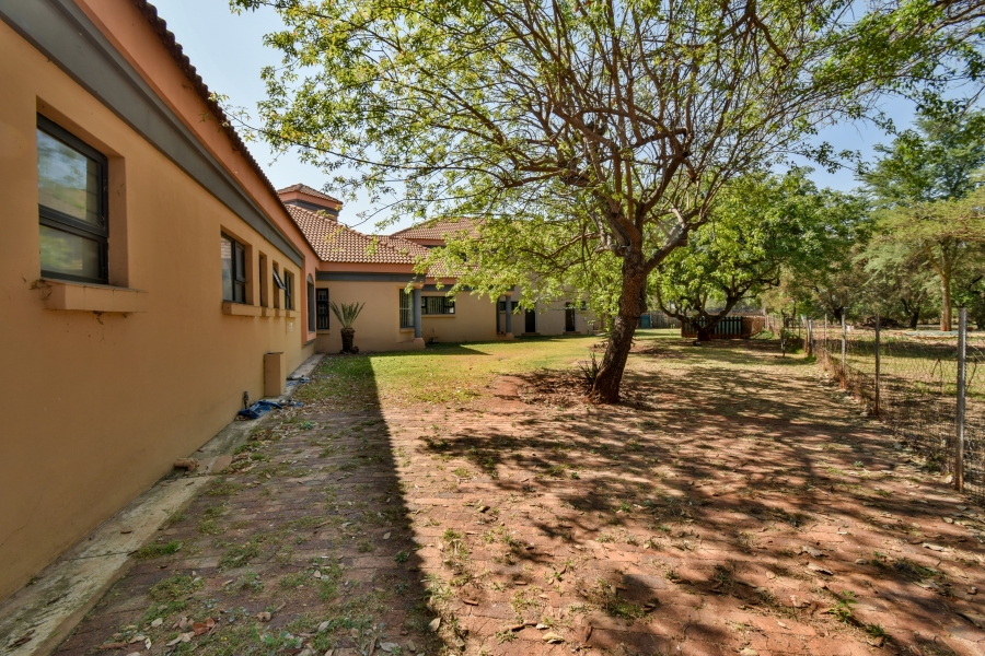 6 Bedroom Property for Sale in Olympus AH Gauteng