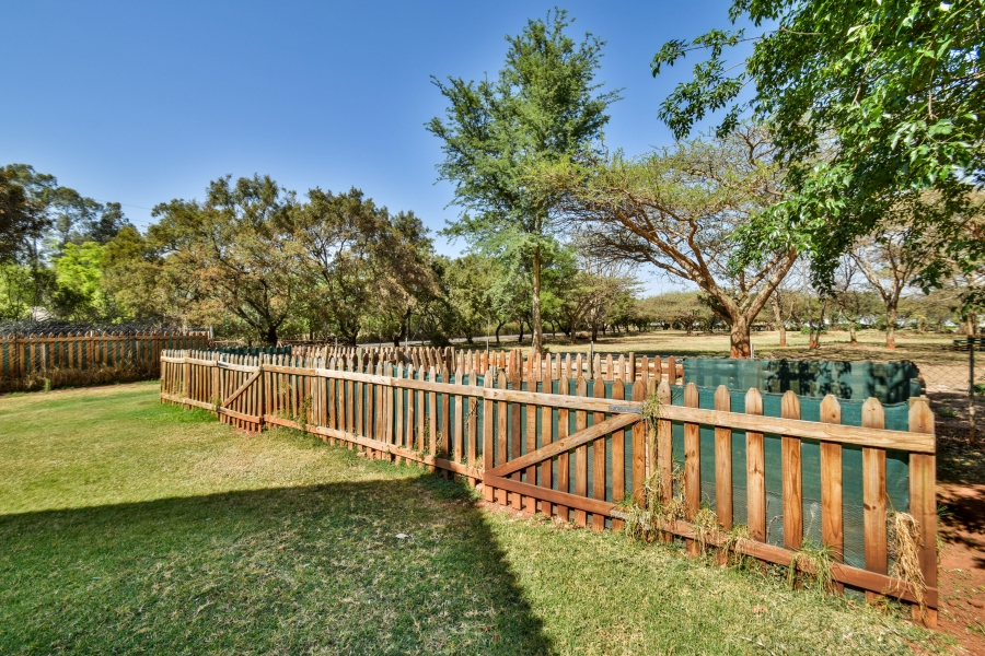 6 Bedroom Property for Sale in Olympus AH Gauteng
