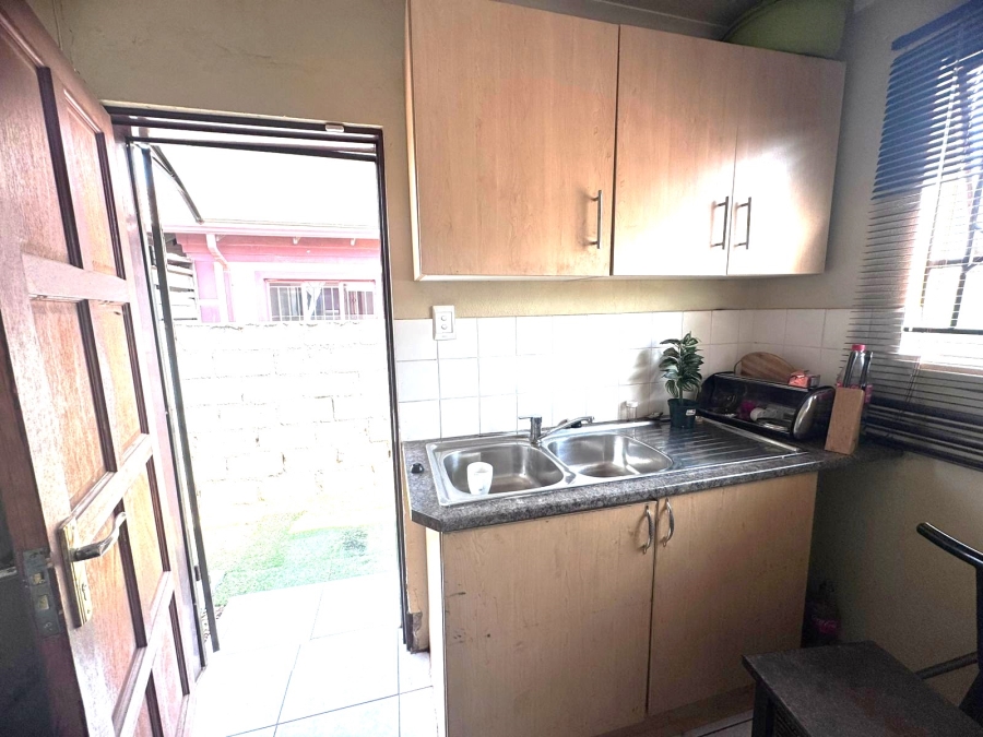 2 Bedroom Property for Sale in Alliance Gauteng