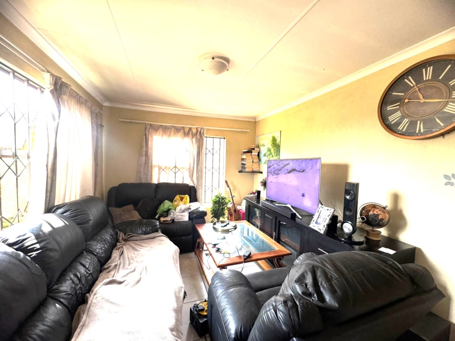2 Bedroom Property for Sale in Alliance Gauteng