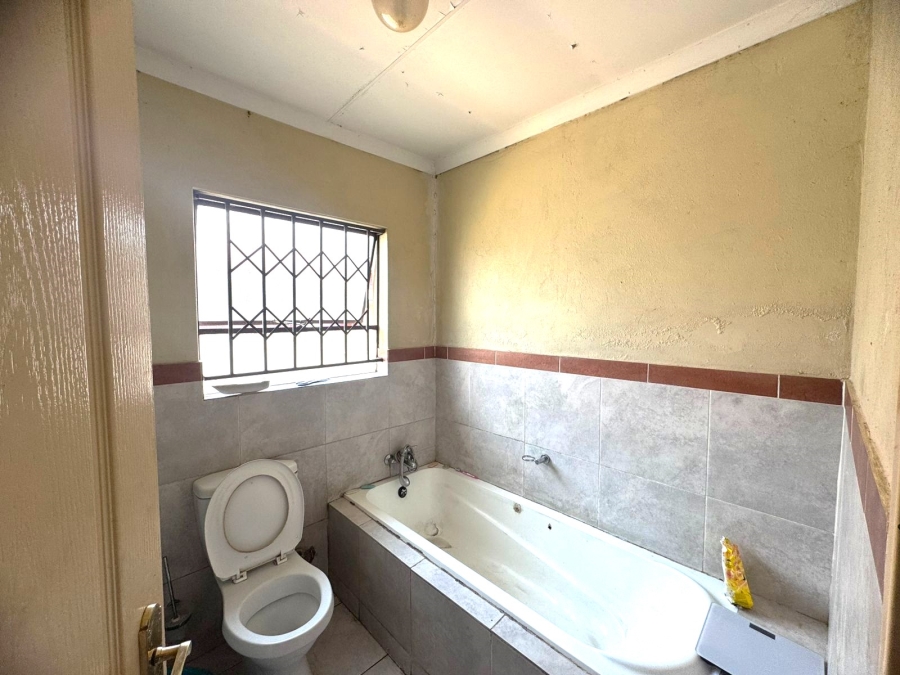 2 Bedroom Property for Sale in Alliance Gauteng