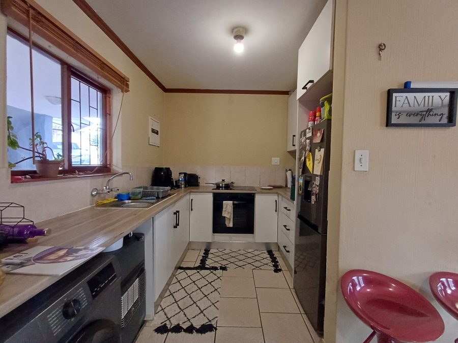 To Let 1 Bedroom Property for Rent in Paulshof Gauteng