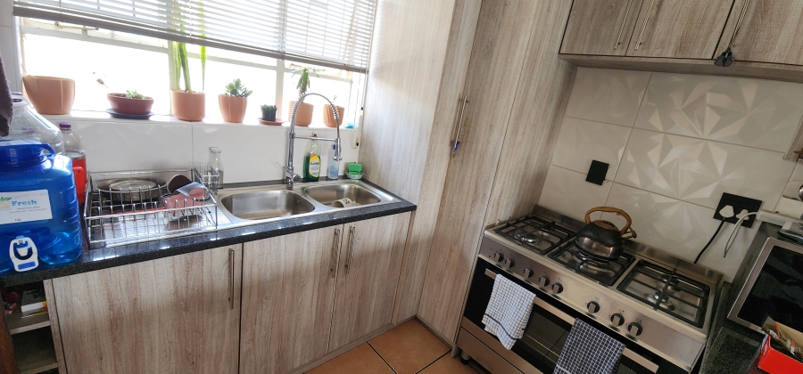 2 Bedroom Property for Sale in Verwoerdpark Gauteng