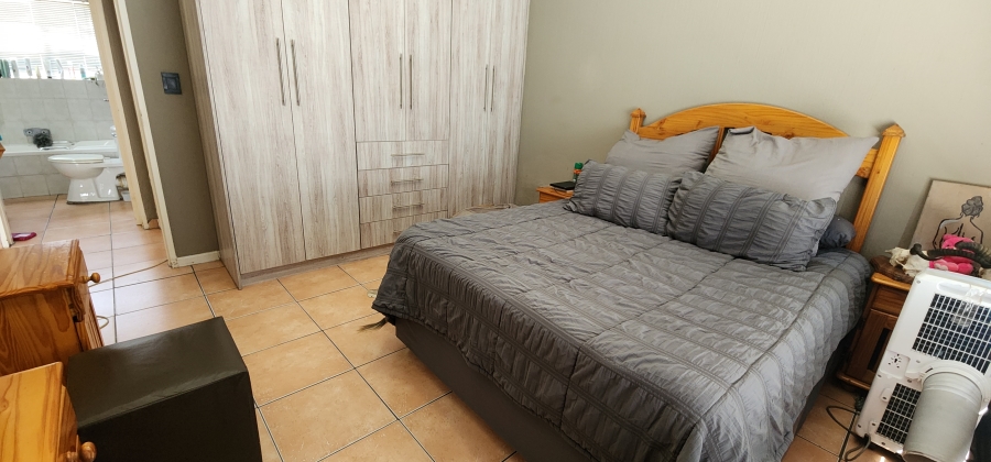 2 Bedroom Property for Sale in Verwoerdpark Gauteng