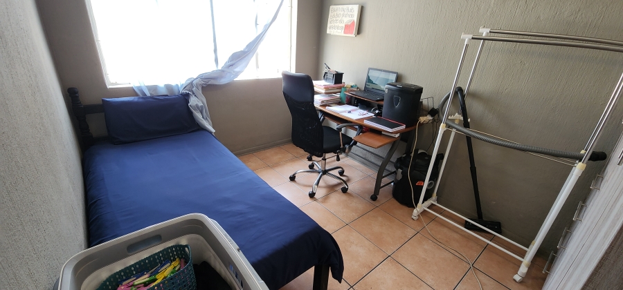 2 Bedroom Property for Sale in Verwoerdpark Gauteng