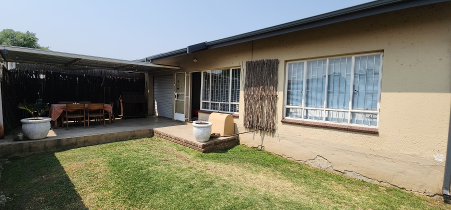 2 Bedroom Property for Sale in Verwoerdpark Gauteng