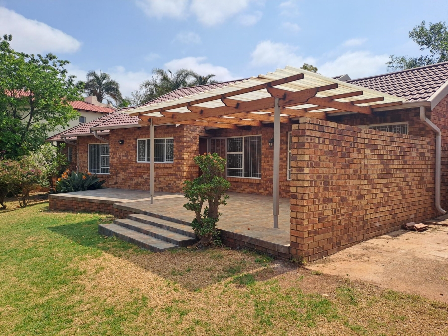 3 Bedroom Property for Sale in Roodekrans Gauteng