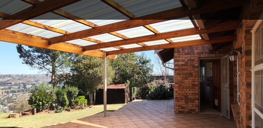 3 Bedroom Property for Sale in Roodekrans Gauteng