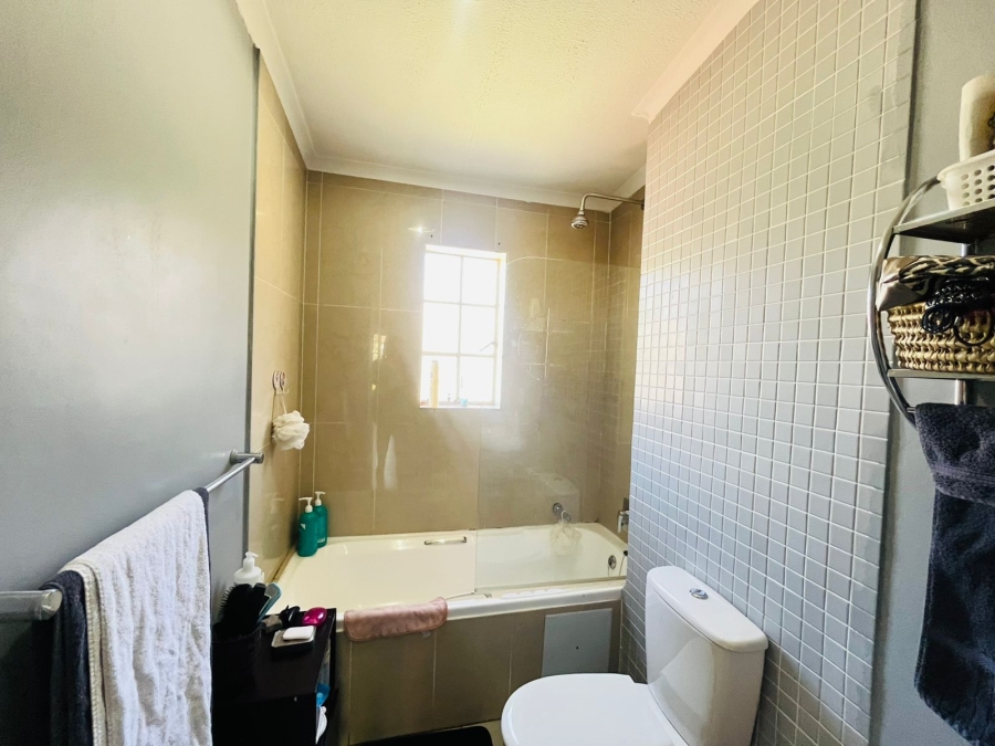 To Let 2 Bedroom Property for Rent in Morningside Gauteng