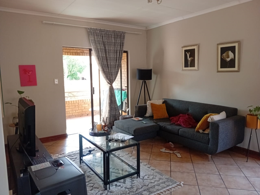 To Let 2 Bedroom Property for Rent in Olympus AH Gauteng