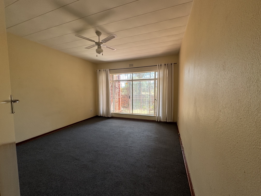 2 Bedroom Property for Sale in New Redruth Gauteng