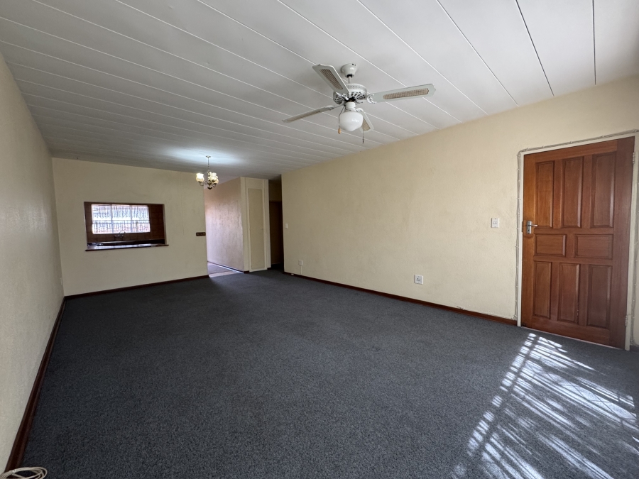 2 Bedroom Property for Sale in New Redruth Gauteng