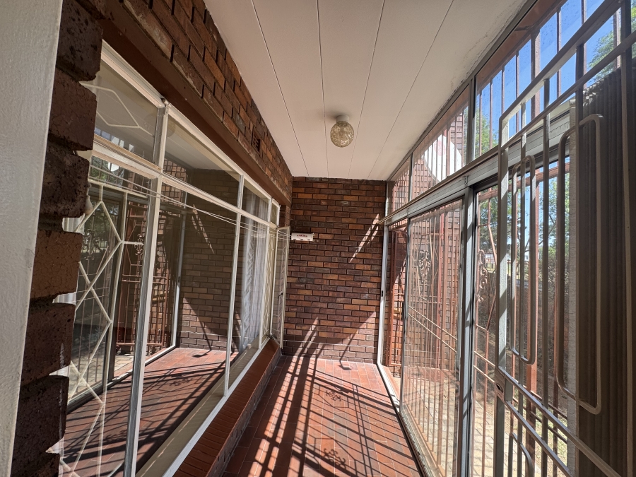 2 Bedroom Property for Sale in New Redruth Gauteng