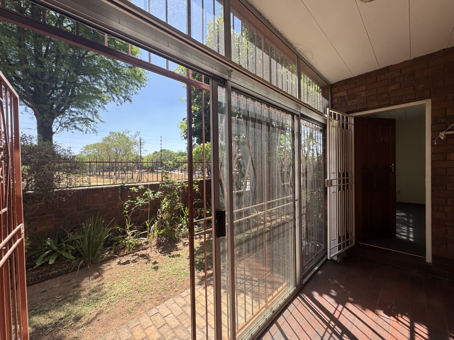 2 Bedroom Property for Sale in New Redruth Gauteng
