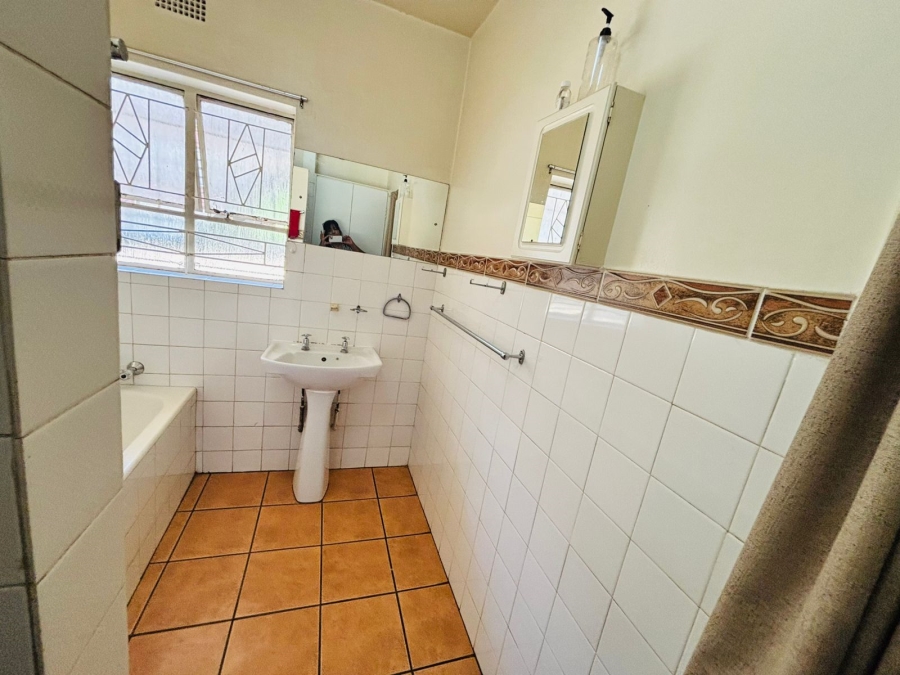 2 Bedroom Property for Sale in Benoni Central Gauteng