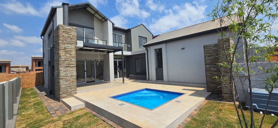 4 Bedroom Property for Sale in Fountainbrook Estate Gauteng