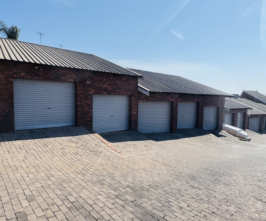 2 Bedroom Property for Sale in Moreleta Park Gauteng