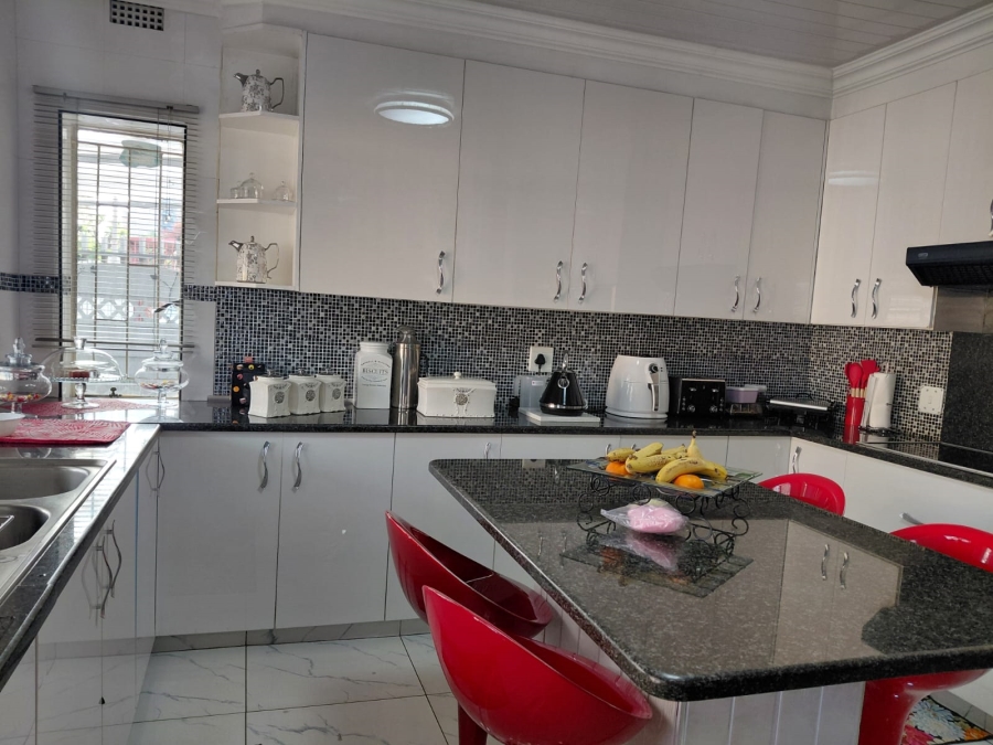 3 Bedroom Property for Sale in Actonville Gauteng