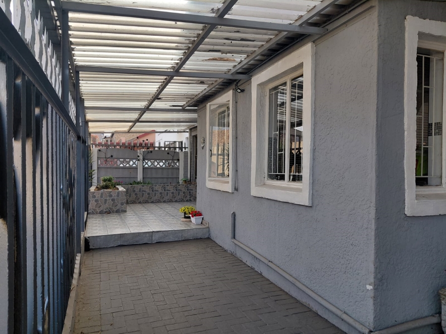 3 Bedroom Property for Sale in Actonville Gauteng