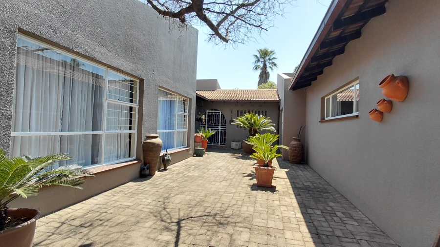 3 Bedroom Property for Sale in Ravenswood Gauteng