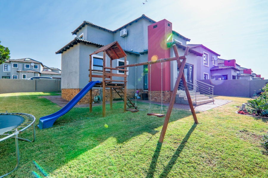 3 Bedroom Property for Sale in Thatchfield Estate Gauteng