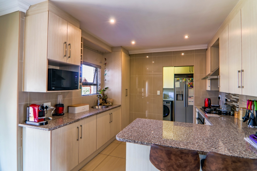 3 Bedroom Property for Sale in Thatchfield Estate Gauteng