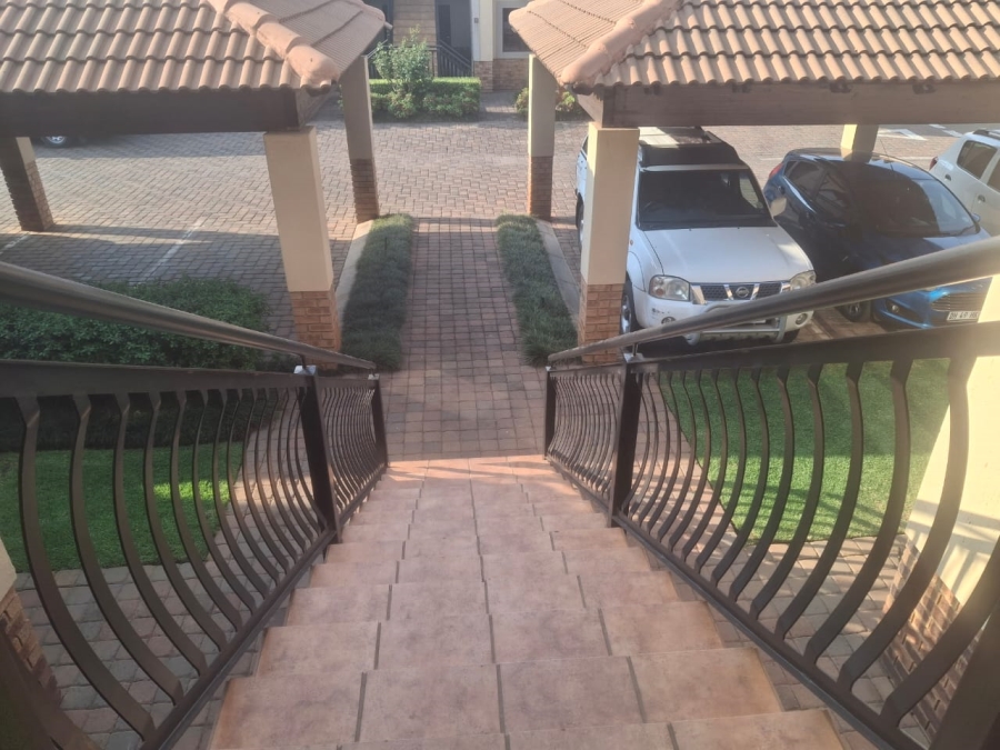 2 Bedroom Property for Sale in Ravenswood Gauteng