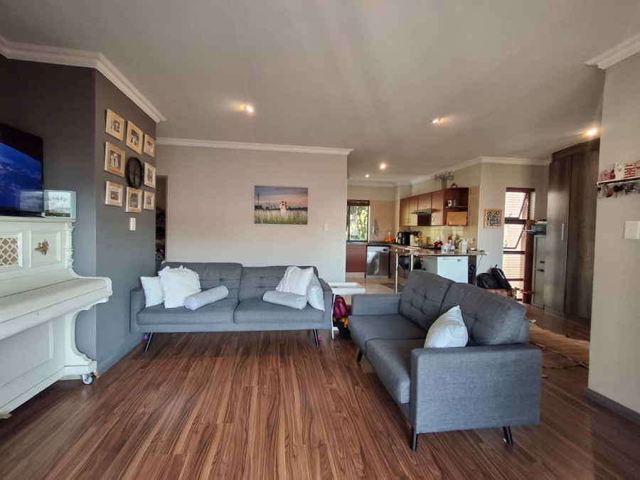 2 Bedroom Property for Sale in Ravenswood Gauteng