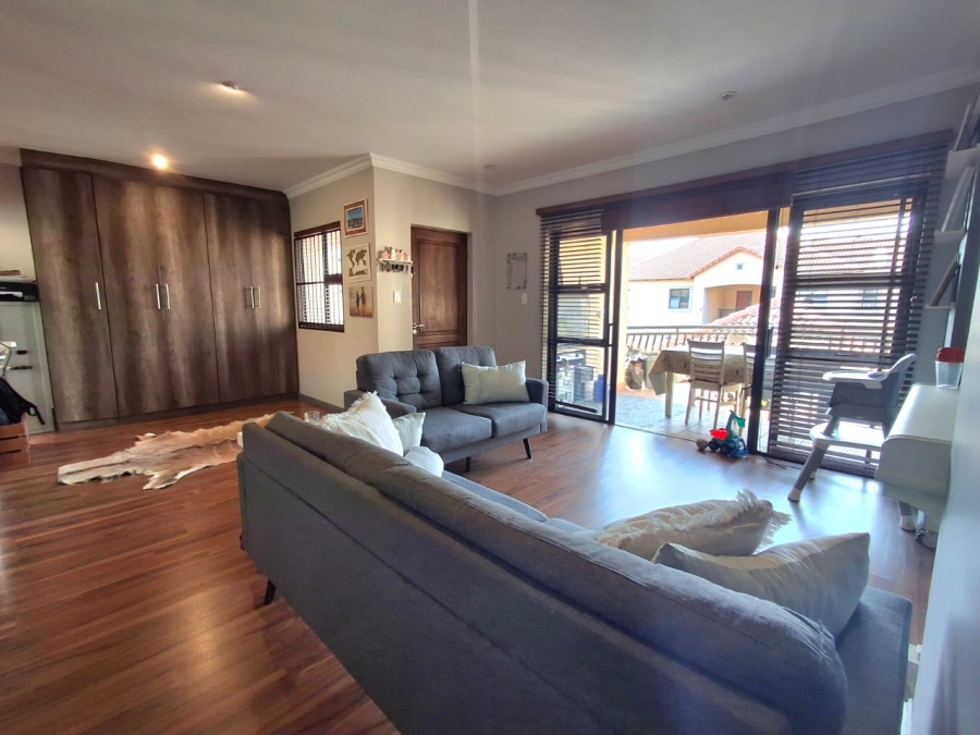 2 Bedroom Property for Sale in Ravenswood Gauteng