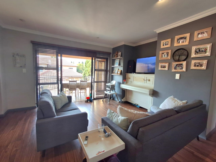 2 Bedroom Property for Sale in Ravenswood Gauteng