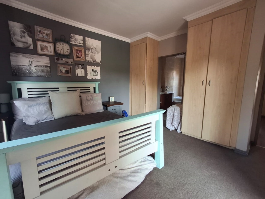 2 Bedroom Property for Sale in Ravenswood Gauteng