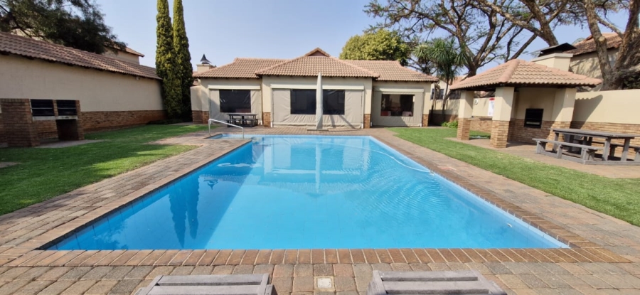 2 Bedroom Property for Sale in Ravenswood Gauteng