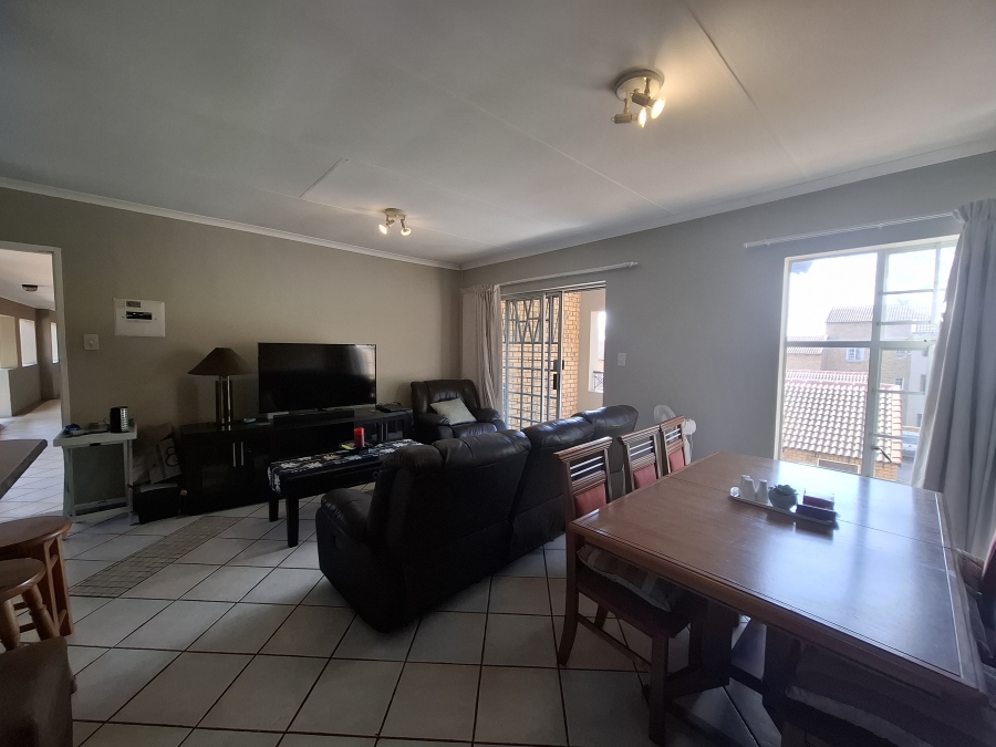 To Let 2 Bedroom Property for Rent in Olympus AH Gauteng