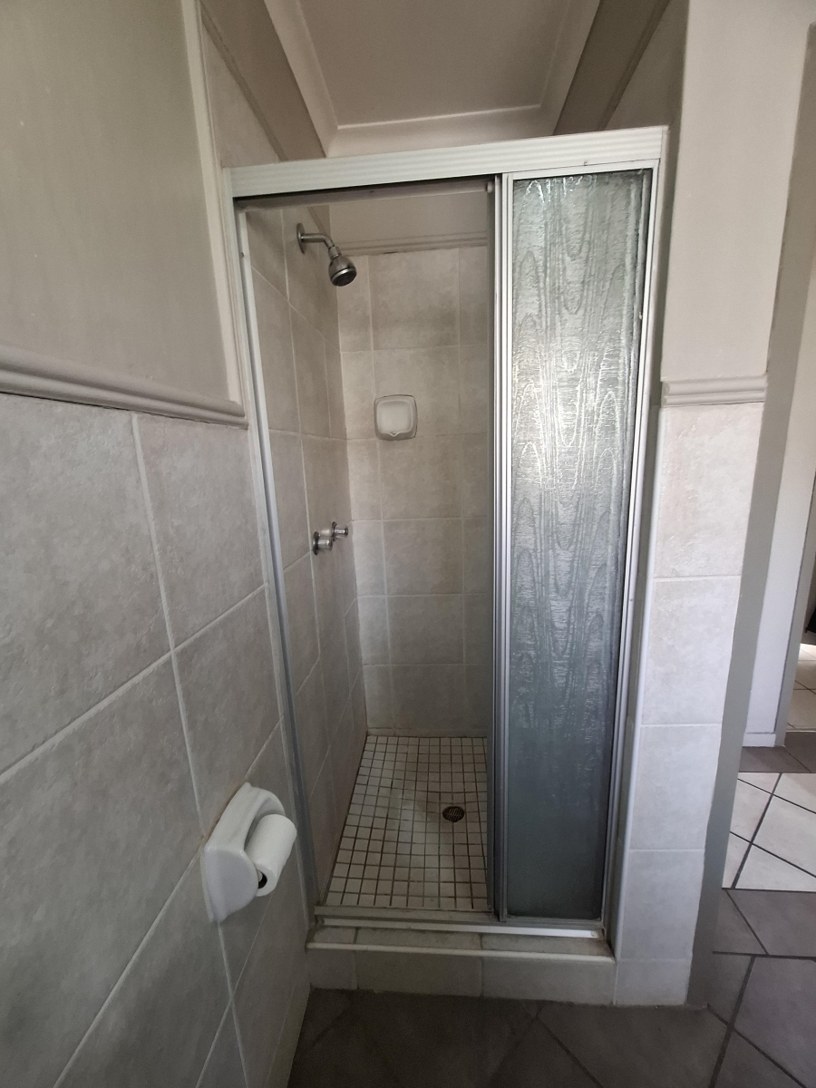 To Let 2 Bedroom Property for Rent in Olympus AH Gauteng