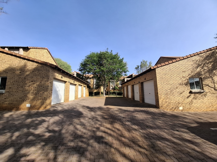 To Let 2 Bedroom Property for Rent in Olympus AH Gauteng