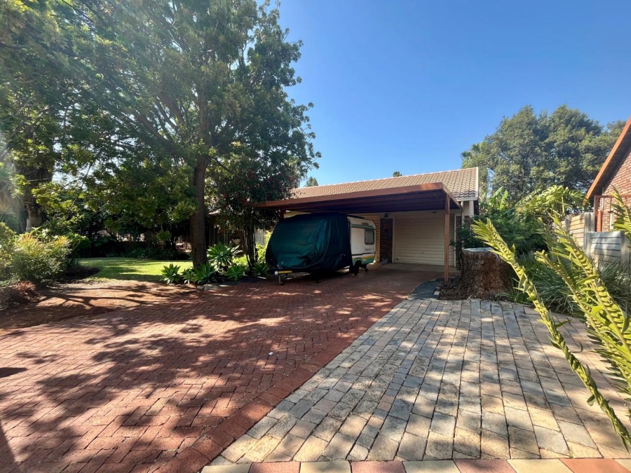 3 Bedroom Property for Sale in Theresa Park Gauteng