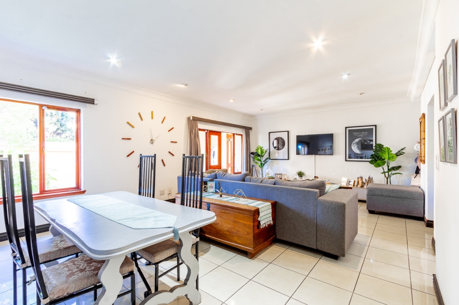 To Let 2 Bedroom Property for Rent in Lonehill Gauteng