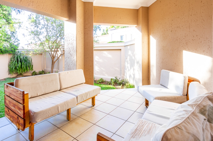 To Let 2 Bedroom Property for Rent in Lonehill Gauteng