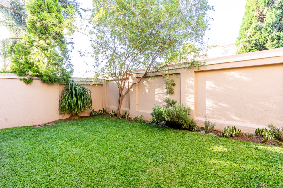 To Let 2 Bedroom Property for Rent in Lonehill Gauteng