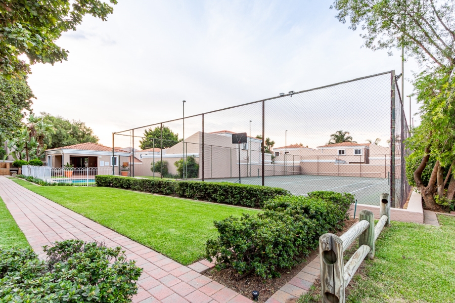 To Let 2 Bedroom Property for Rent in Lonehill Gauteng