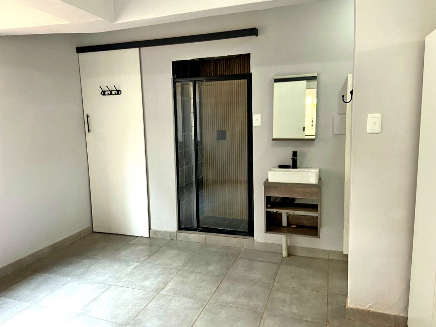 To Let 1 Bedroom Property for Rent in Linden Gauteng