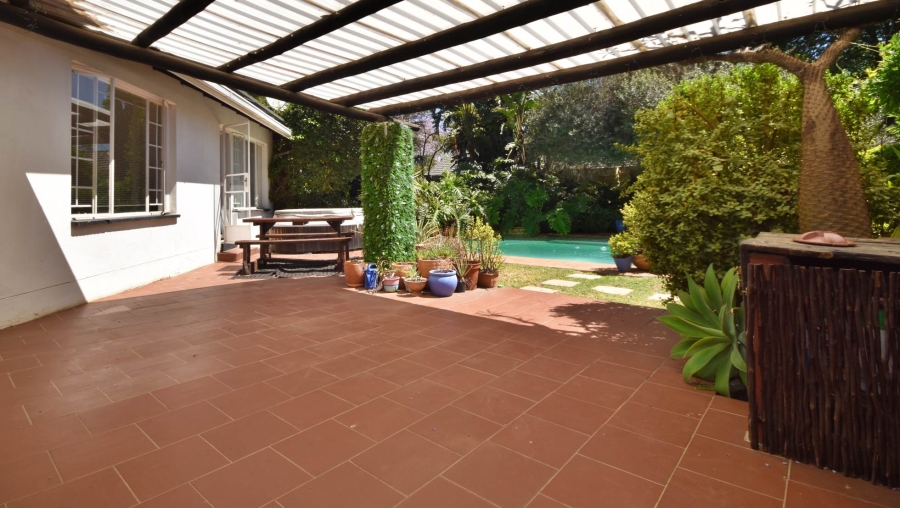 4 Bedroom Property for Sale in Bloubosrand Gauteng