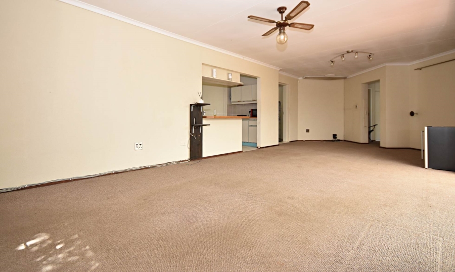 4 Bedroom Property for Sale in Bloubosrand Gauteng