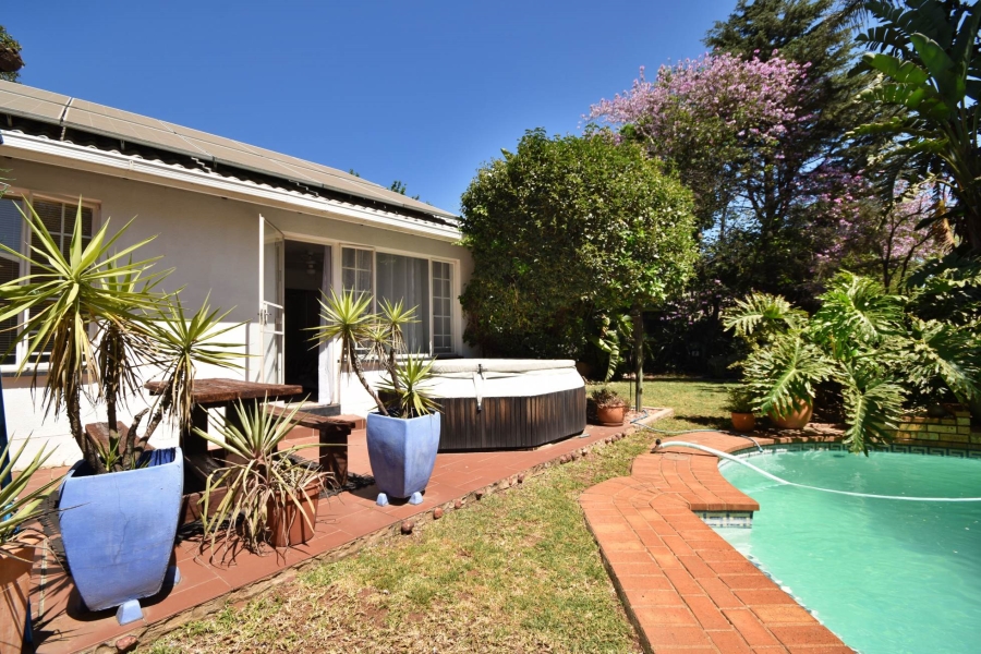 4 Bedroom Property for Sale in Bloubosrand Gauteng