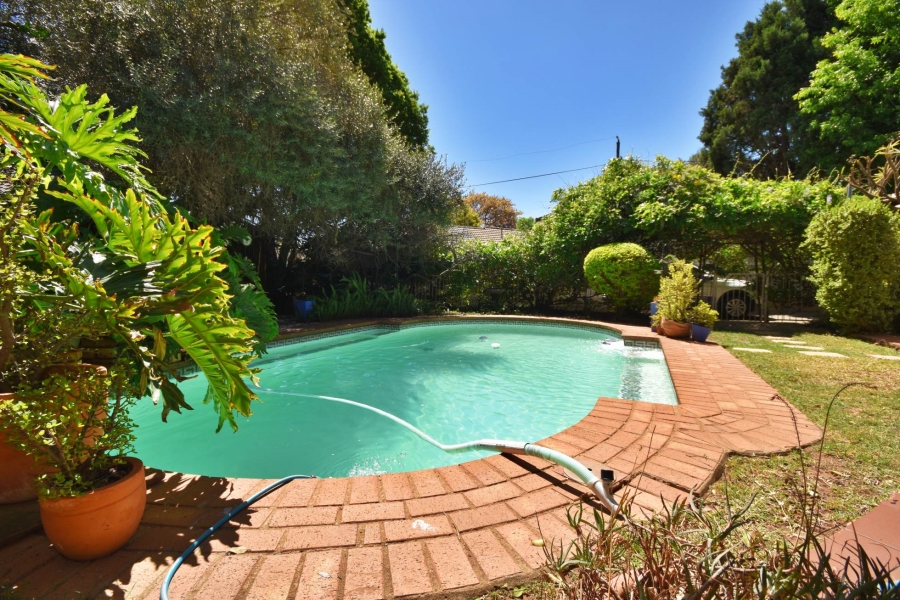 4 Bedroom Property for Sale in Bloubosrand Gauteng